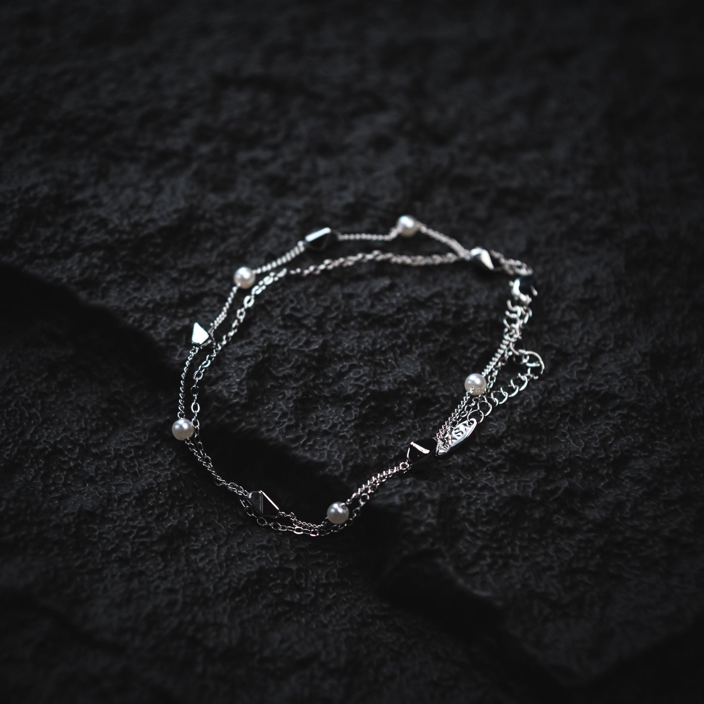 Equilibrium Pearl Anklet