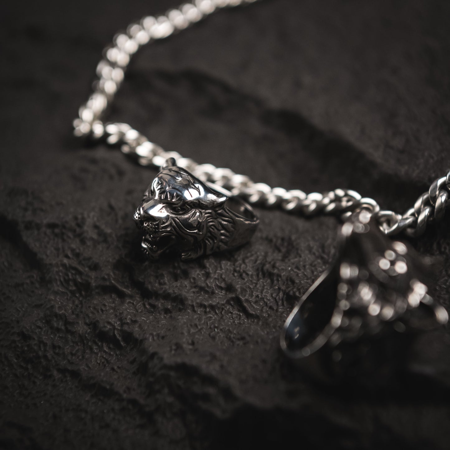 Predator Men Ring