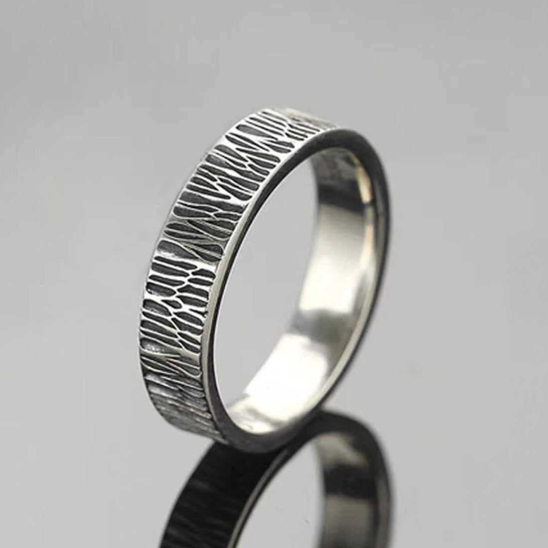 Groovemark Men Ring