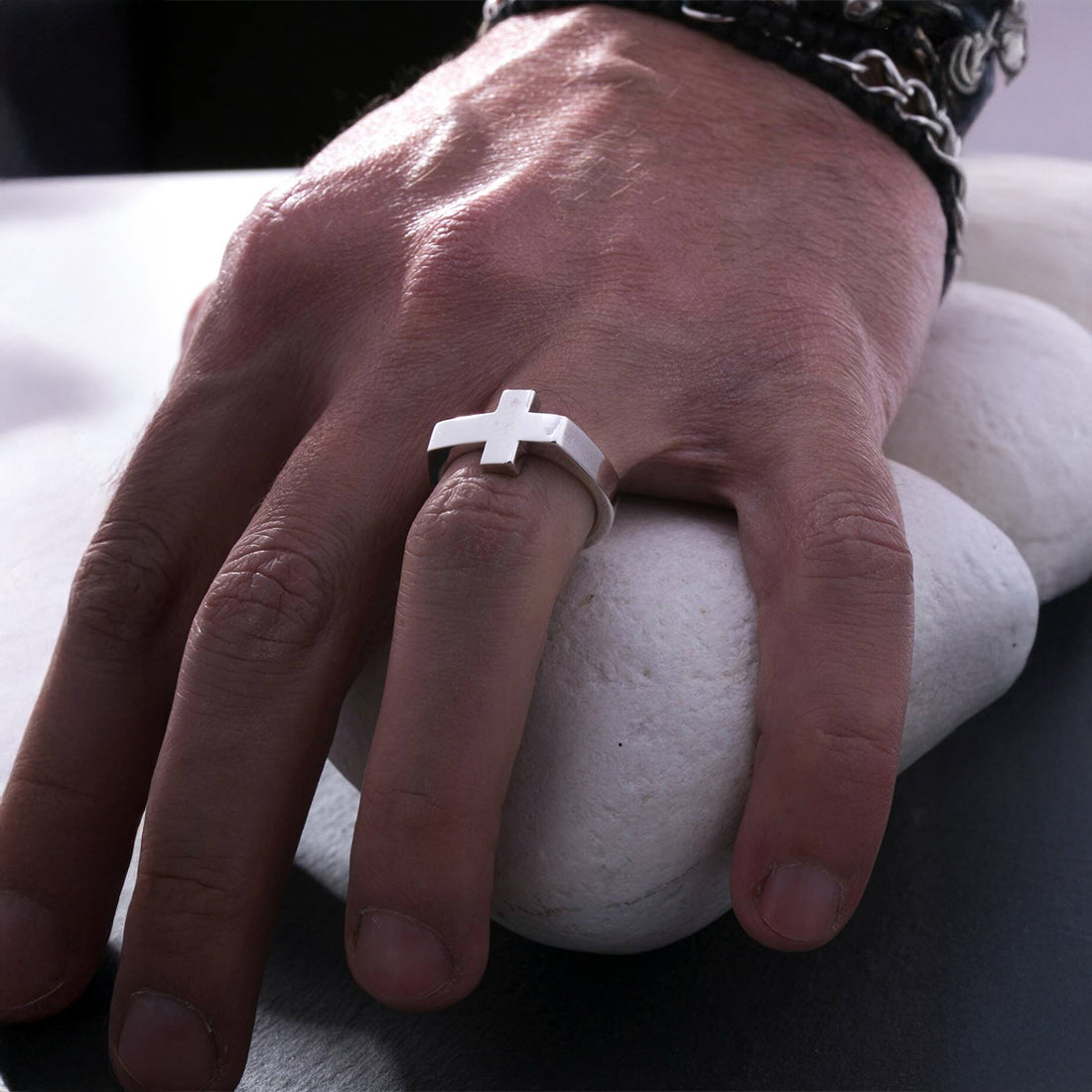 Via Crucis Men Ring