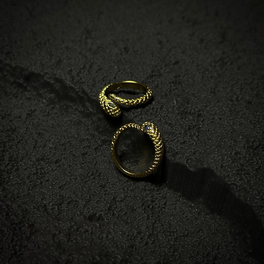 Venomé Woman Ring